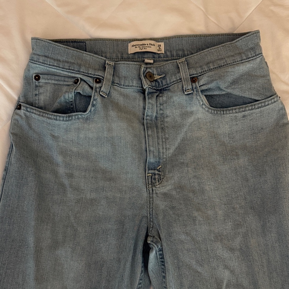 Abercrombie & Fitch high rise 90s relaxed jeans - Picture 10 of 12
